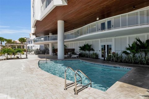 Condo in Sarasota, Florida, 2 bedrooms № 2113126 - photo 8