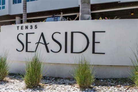 Condo in Sarasota, Florida, 2 bedrooms № 2113126 - photo 2