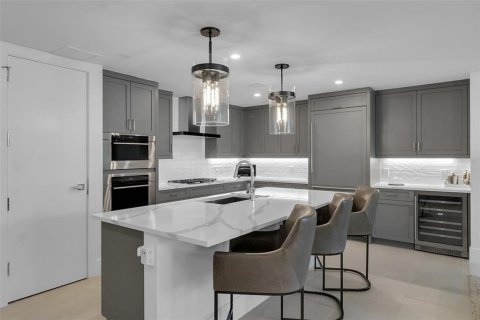 Condo in Sarasota, Florida, 2 bedrooms № 2113126 - photo 13