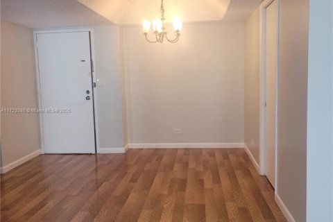 Купить кондоминиум в Лодерхилл, Флорида 1 спальня, 74.32м2, № 1940221 - фото 6