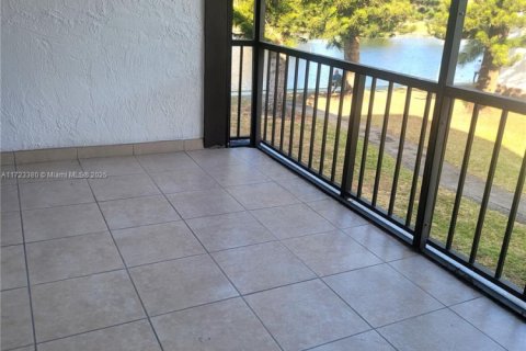 Купить кондоминиум в Лодерхилл, Флорида 1 спальня, 74.32м2, № 1940221 - фото 12