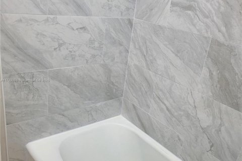 Купить кондоминиум в Лодерхилл, Флорида 1 спальня, 74.32м2, № 1940221 - фото 17