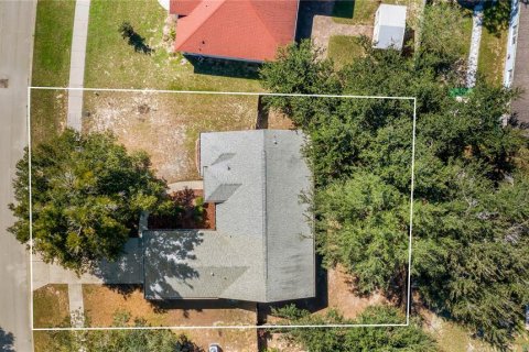 House in Minneola, Florida 3 bedrooms, 150.59 sq.m. № 2419606 - photo 24