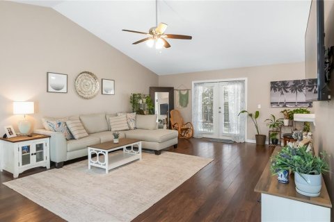 House in Minneola, Florida 3 bedrooms, 150.59 sq.m. № 2419606 - photo 9