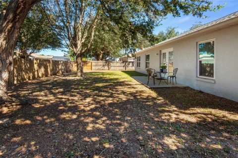 House in Minneola, Florida 3 bedrooms, 150.59 sq.m. № 2419606 - photo 23
