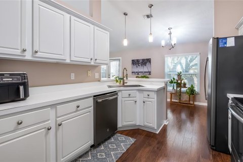 House in Minneola, Florida 3 bedrooms, 150.59 sq.m. № 2419606 - photo 5