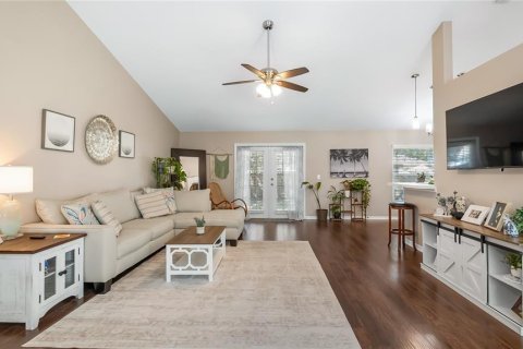 House in Minneola, Florida 3 bedrooms, 150.59 sq.m. № 2419606 - photo 8