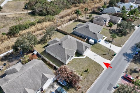 House in Sebastian, Florida 4 bedrooms, 196.02 sq.m. № 2185177 - photo 29