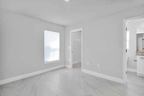 House in Sebastian, Florida 4 bedrooms, 196.02 sq.m. № 2185177 - photo 21