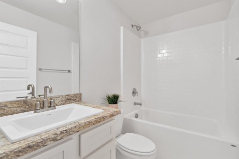 House in Sebastian, Florida 4 bedrooms, 196.02 sq.m. № 2185177 - photo 17