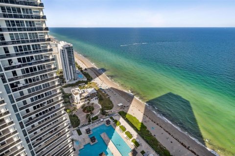 Condominio en alquiler en Hallandale Beach, Florida, 1 dormitorio, 78.41 m2 № 1938121 - foto 17