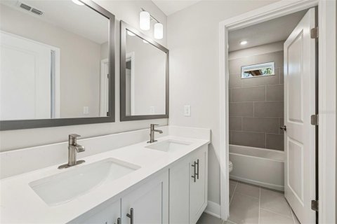 Touwnhouse à vendre à Tampa, Floride: 3 chambres, 150.5 m2 № 2152396 - photo 15