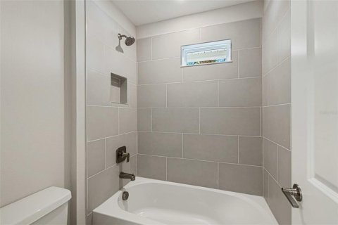 Touwnhouse à vendre à Tampa, Floride: 3 chambres, 150.5 m2 № 2152396 - photo 16