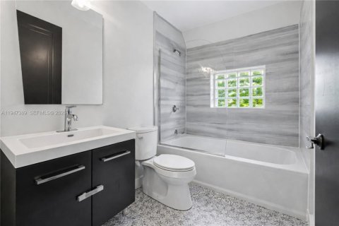 Casa en venta en Miami, Florida, 3 dormitorios, 136.75 m2 № 2006300 - foto 24