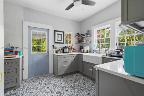 Casa en venta en Miami, Florida, 3 dormitorios, 136.75 m2 № 2006300 - foto 20