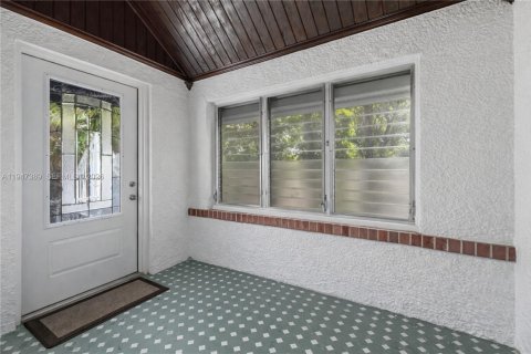 Casa en venta en Miami, Florida, 3 dormitorios, 136.75 m2 № 2006300 - foto 5