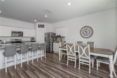 Villa ou maison à vendre à Zephyrhills, Floride: 4 chambres, 209.96 m2 № 2149392 - photo 12