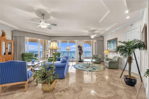 Condominio en venta en Redington Beach, Florida, 3 dormitorios, 366.5 m2 № 2322699 - foto 8