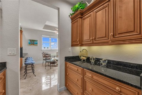 Condominio en venta en Redington Beach, Florida, 3 dormitorios, 366.5 m2 № 2322699 - foto 13