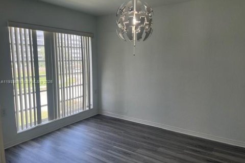 Снять в аренду кондоминиум в Майами, Флорида 2 спальни, 88.81м2, № 1992372 - фото 7