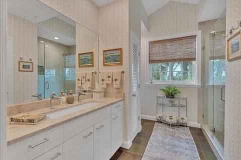 House in Boca Grande, Florida 3 bedrooms, 331.48 sq.m. № 1552926 - photo 16