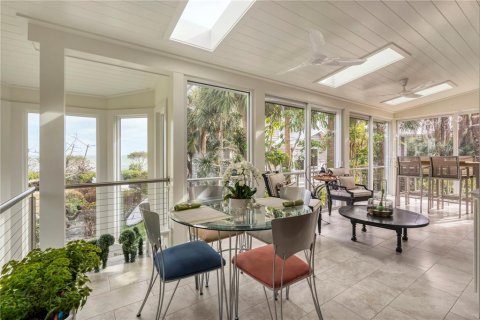 House in Boca Grande, Florida 3 bedrooms, 331.48 sq.m. № 1552926 - photo 11
