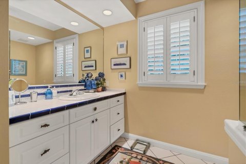 House in Boca Grande, Florida 3 bedrooms, 331.48 sq.m. № 1552926 - photo 20