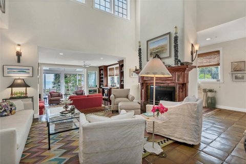 House in Boca Grande, Florida 3 bedrooms, 331.48 sq.m. № 1552926 - photo 4