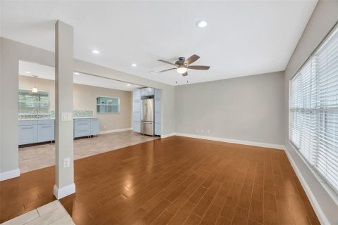 Casa en venta en Seffner, Florida, 3 dormitorios, 139.17 m2 № 1903806 - foto 9