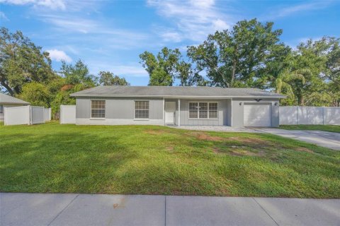 Casa en venta en Seffner, Florida, 3 dormitorios, 139.17 m2 № 1903806 - foto 1