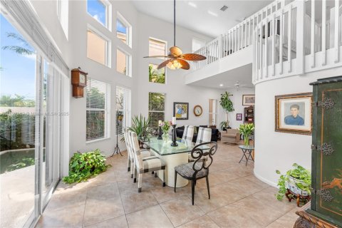 House in Aventura, Florida 3 bedrooms, 254.55 sq.m. № 1951402 - photo 26