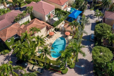 House in Aventura, Florida 3 bedrooms, 254.55 sq.m. № 1951402 - photo 9