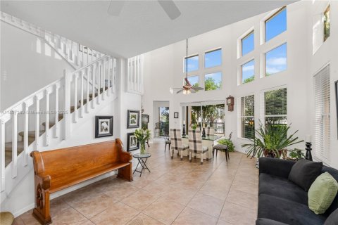 House in Aventura, Florida 3 bedrooms, 254.55 sq.m. № 1951402 - photo 23