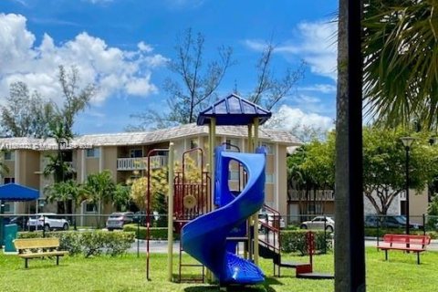 Copropriété à louer à Miami Lakes, Floride: 1 chambre, 65.03 m2 № 1890547 - photo 29