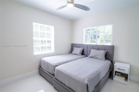 Снять в аренду виллу или дом в Майами, Флорида 2 спальни, 130.34м2, № 2049845 - фото 15