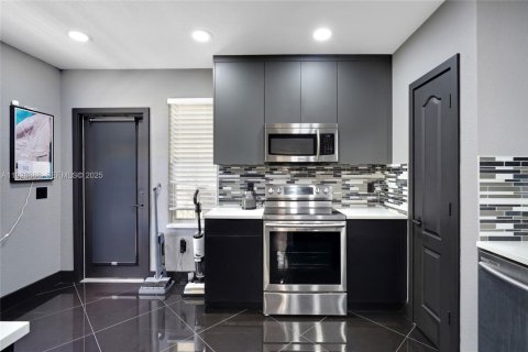 Купить кондоминиум в Бойнтон-Бич, Флорида 3 спальни, 142.7м2, № 1987422 - фото 2