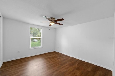 House in Plant City, Florida 5 bedrooms, 284.37 sq.m. № 1898575 - photo 20