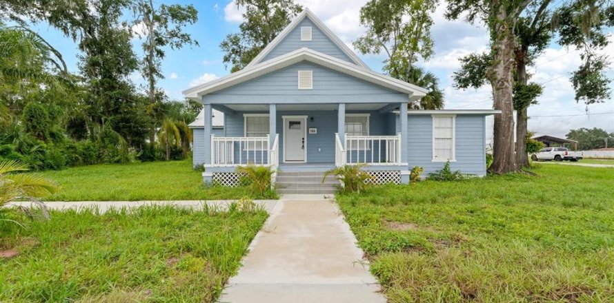 House in Plant City, Florida 5 bedrooms, 284.37 sq.m. № 1898575