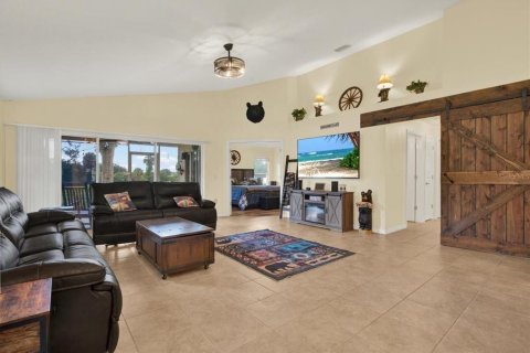 House in Palmetto, Florida 3 bedrooms, 155.24 sq.m. № 2350383 - photo 6