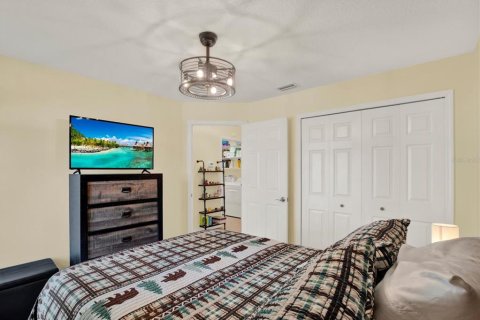House in Palmetto, Florida 3 bedrooms, 155.24 sq.m. № 2350383 - photo 19