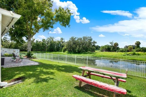 House in Palmetto, Florida 3 bedrooms, 155.24 sq.m. № 2350383 - photo 26