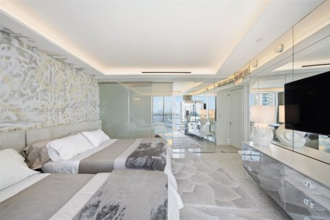 Condo in Miami Beach, Florida, 1 bedroom  № 2052826 - photo 16