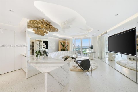 Condo in Miami Beach, Florida, 1 bedroom  № 2052826 - photo 8