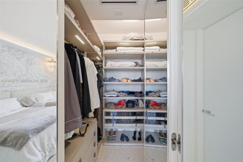 Condo in Miami Beach, Florida, 1 bedroom  № 2052826 - photo 15