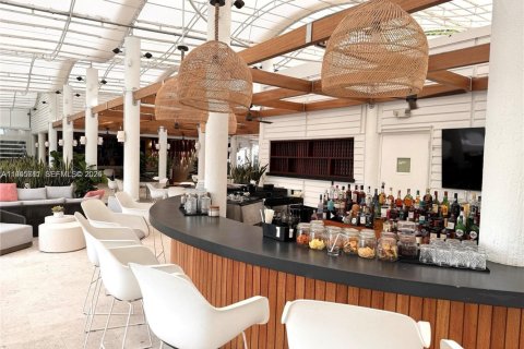 Condo in Miami Beach, Florida, 1 bedroom  № 2052826 - photo 27