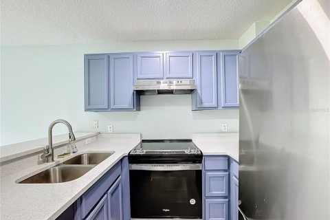 Townhouse in Kissimmee, Florida 3 bedrooms, 108.88 sq.m. № 1902980 - photo 11