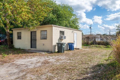 Villa ou maison à louer à St. Lucie, Floride: 2 chambres, 53.51 m2 № 2400839 - photo 18