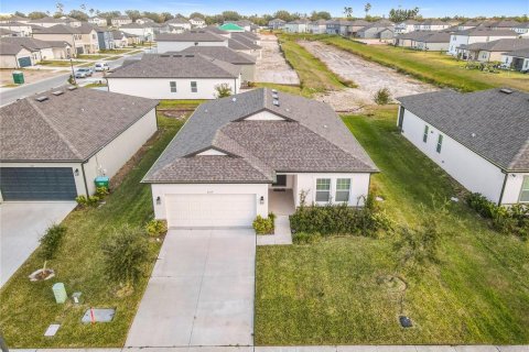 Casa en alquiler en Deltona, Florida, 4 dormitorios, 176.79 m2 № 2117250 - foto 3