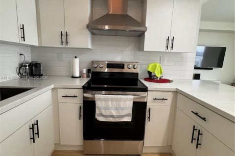 Copropriété à louer à Miami Beach, Floride: 1 chambre, 87.89 m2 № 2046169 - photo 10