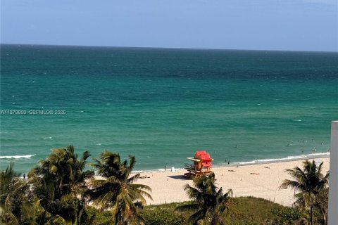 Condo à Miami Beach, Floride, 1 chambre  № 2046169